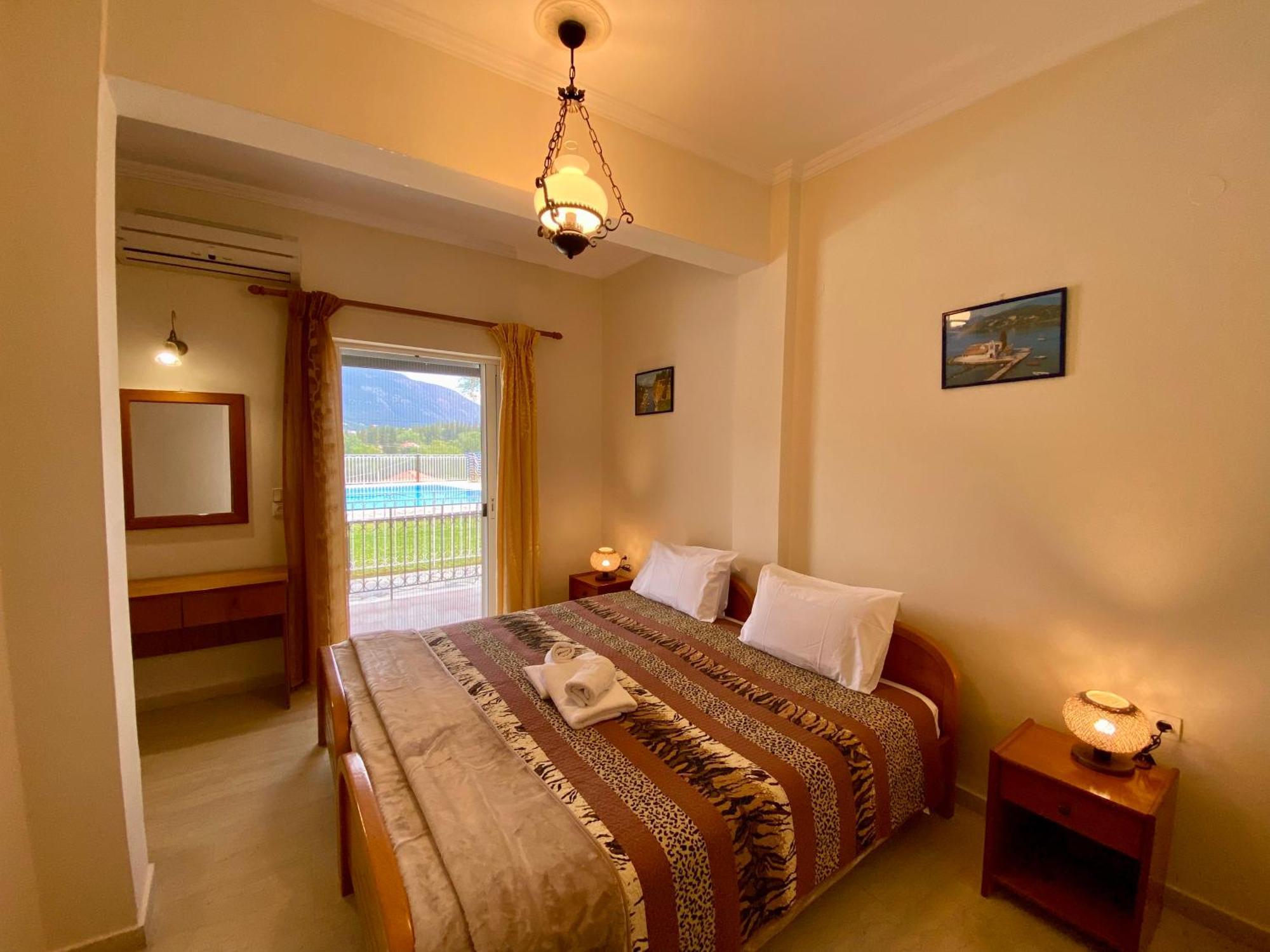 Thomas Apartments Dassia  Ngoại thất bức ảnh